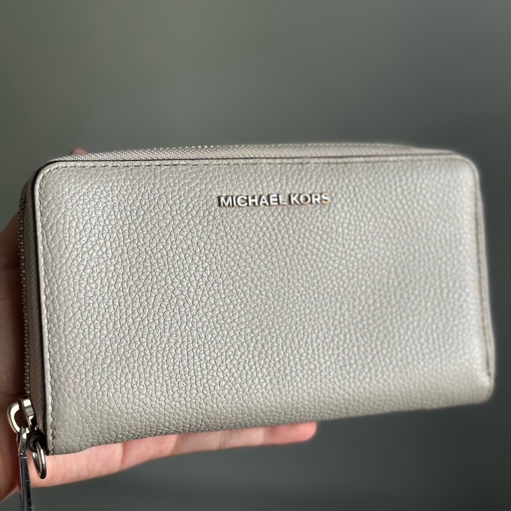 Michael Kors Pebbled Leather Wallet in Taupe